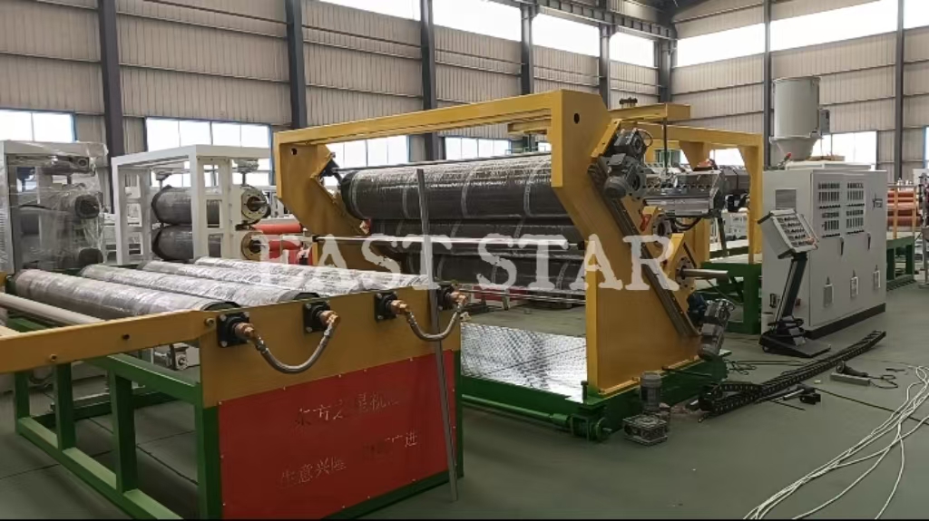 2.4-Meter Manure Belt Sheet Production Line na naka-install at handa na para sa packaging