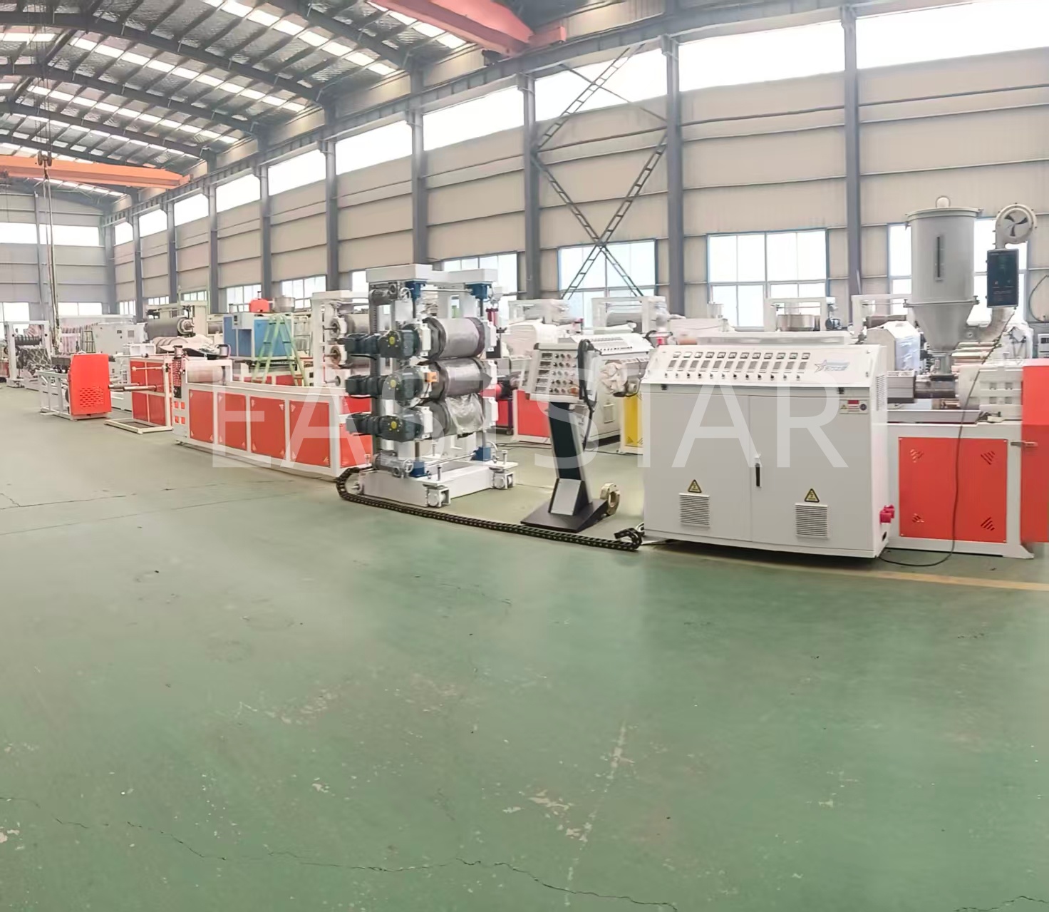 Sinusulong ng Eaststr ang paggawa ng sheet ng sheet na may makabagong linya ng extrusion na may mataas na pagganap